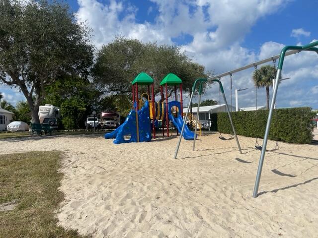 YOGI-BY-THE-SEA CONDO - Land