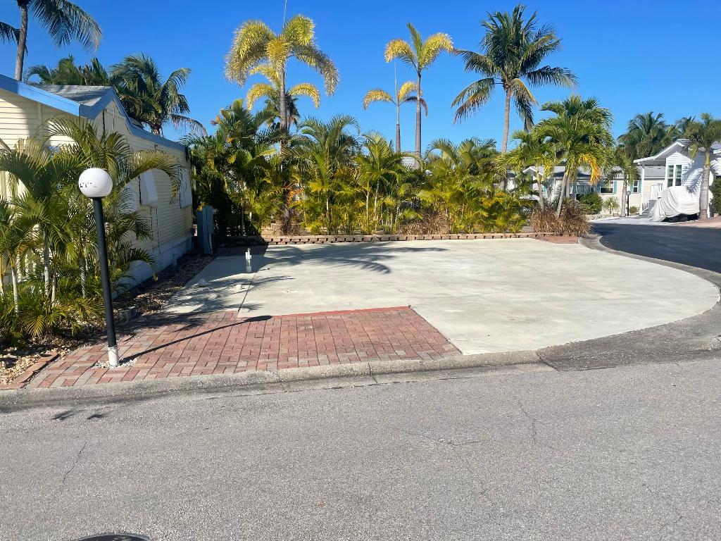 YOGI-BY-THE-SEA CONDO - Land