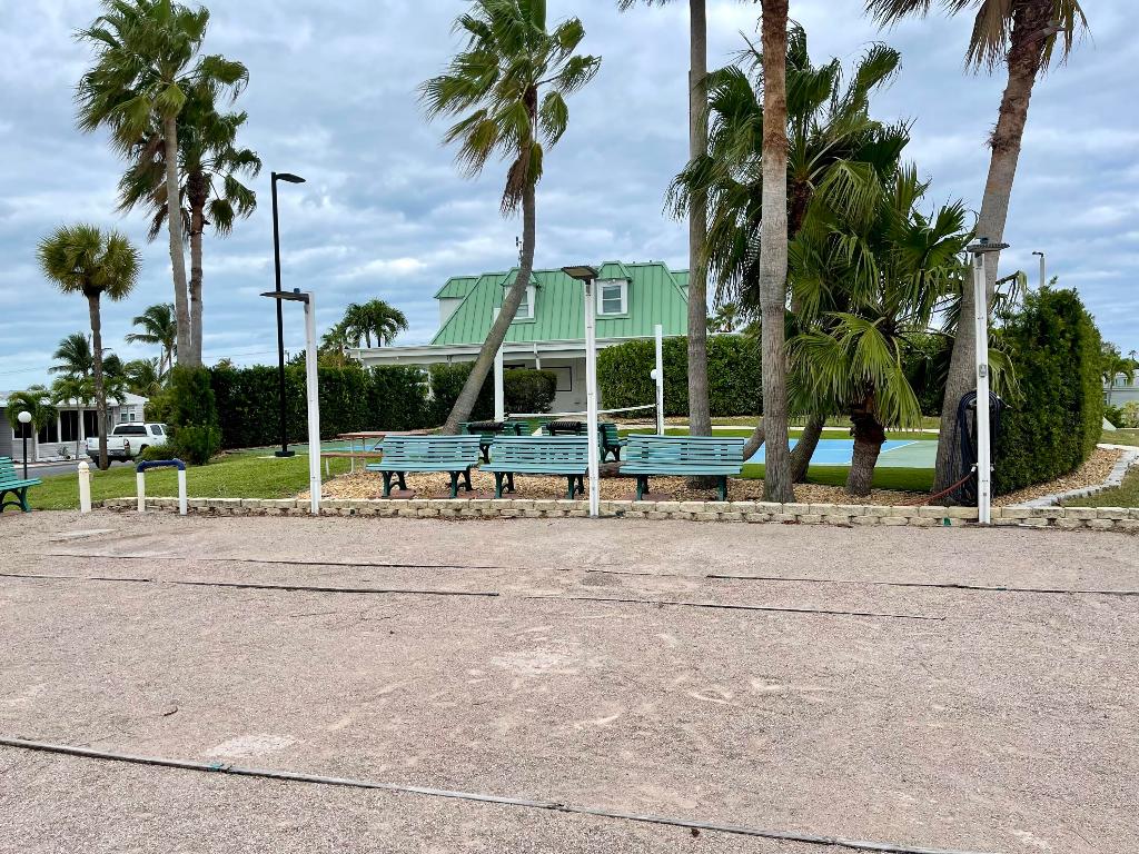 YOGI-BY-THE-SEA CONDO - Land