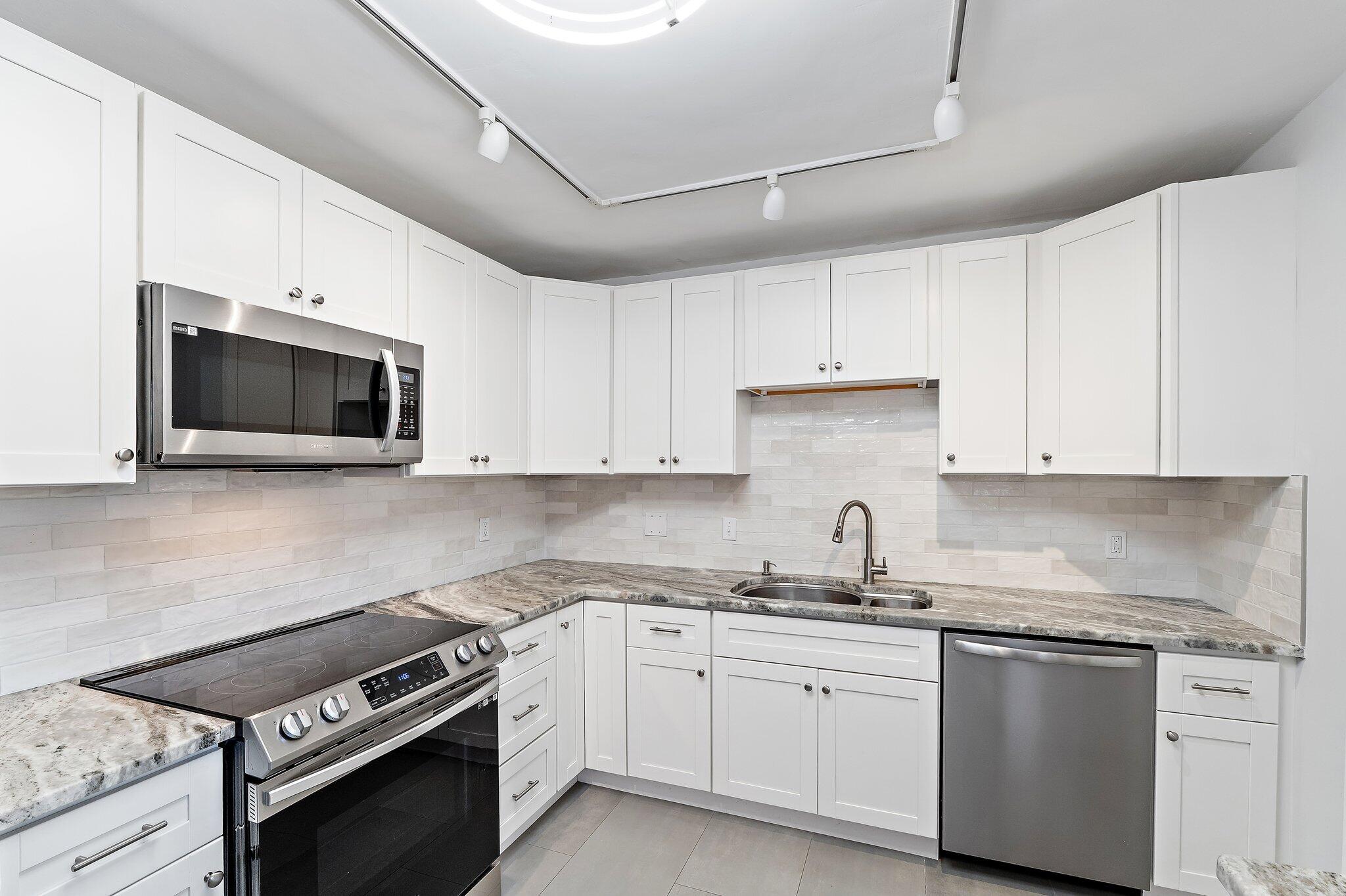 TURTLE CREEK APARTMENT BUILDINGS CONDO - Residential