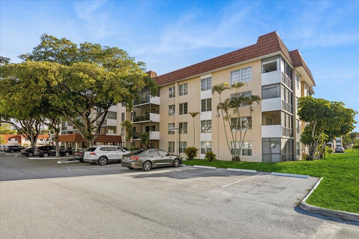 MANORS OF INVERRARY I-3 - Residential