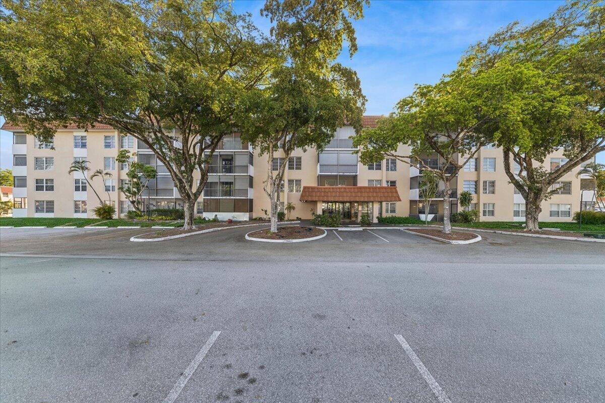 MANORS OF INVERRARY I-3 - Residential