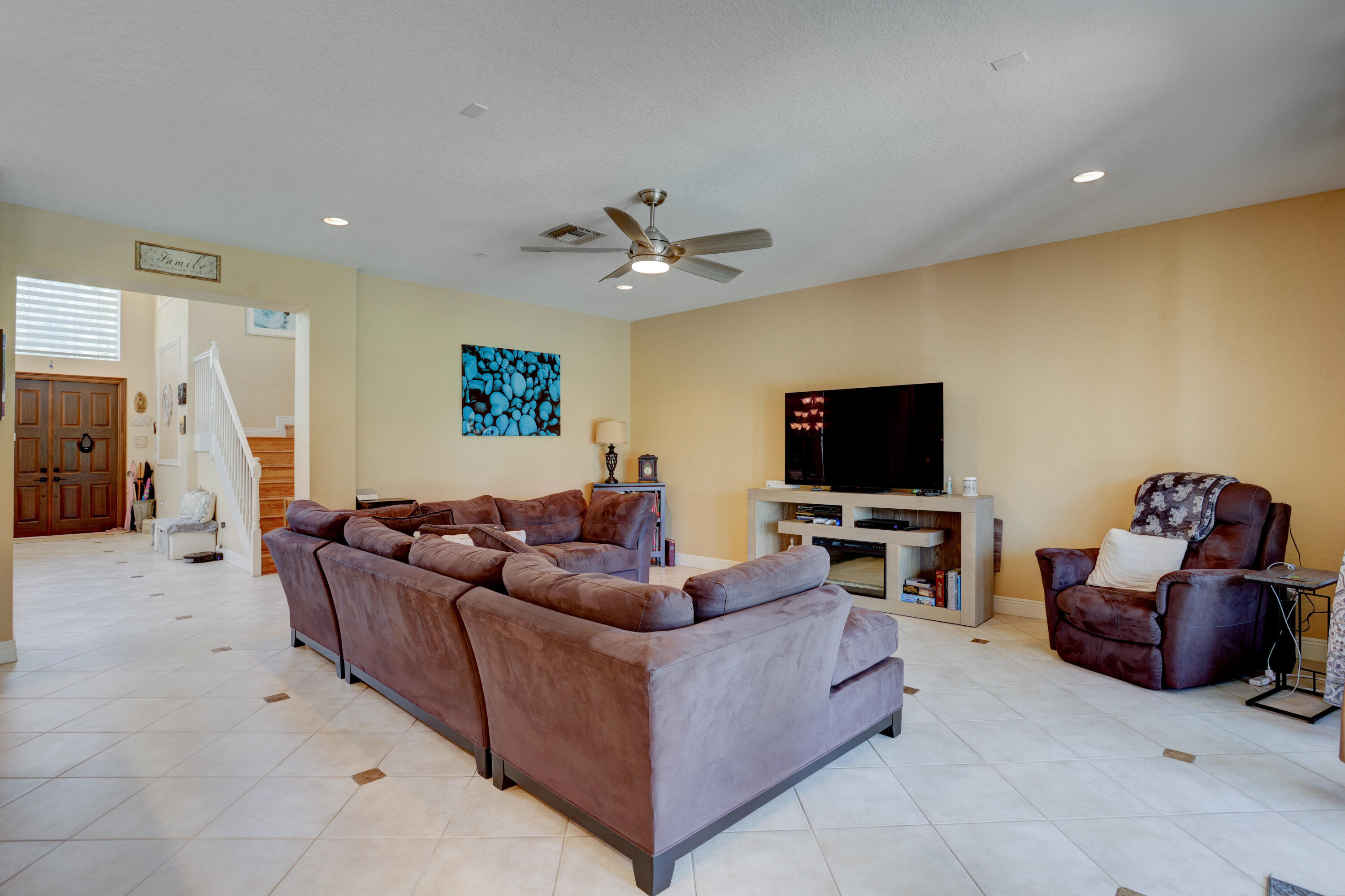 Saturnia - Residential