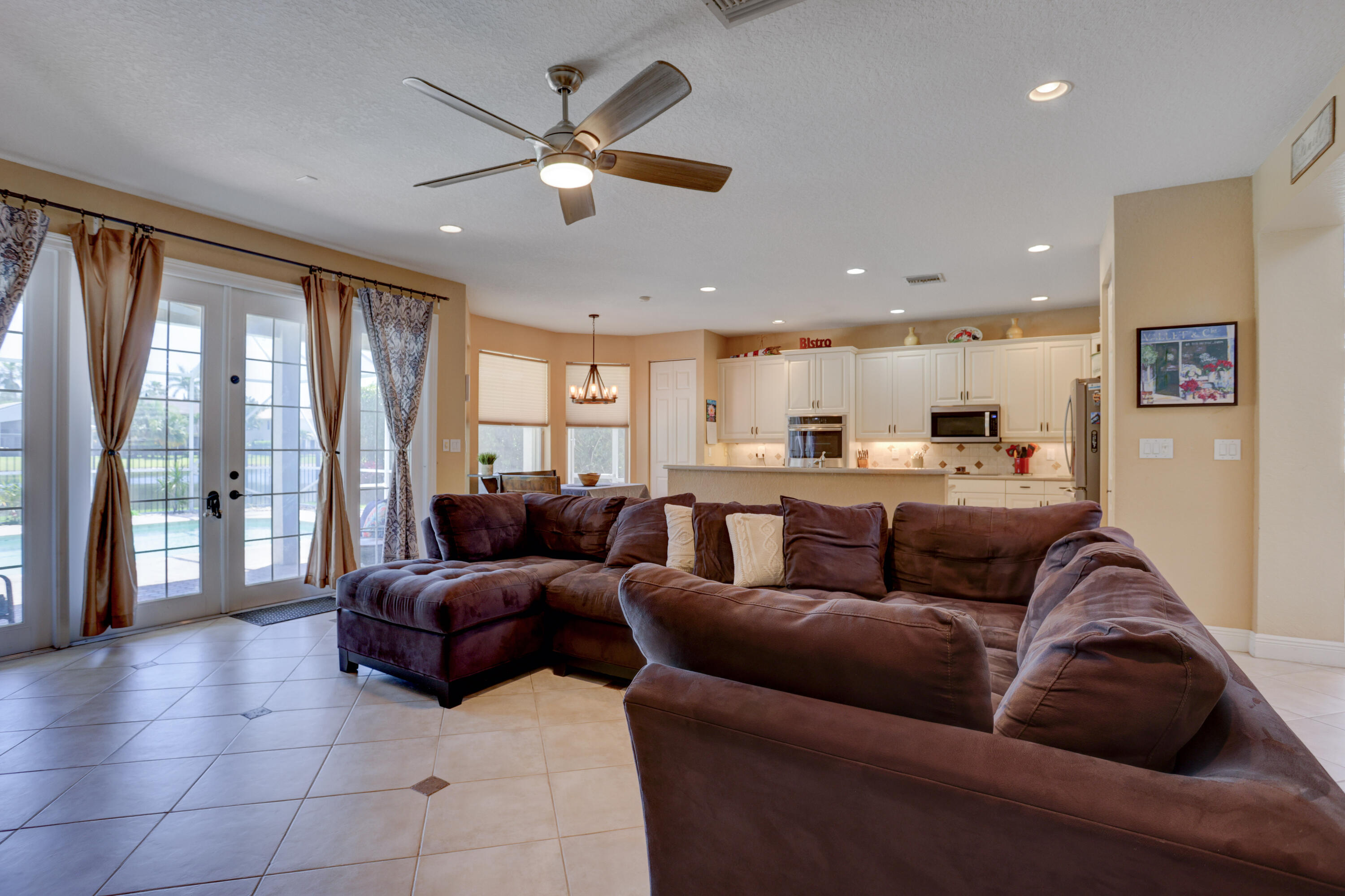 Saturnia - Residential