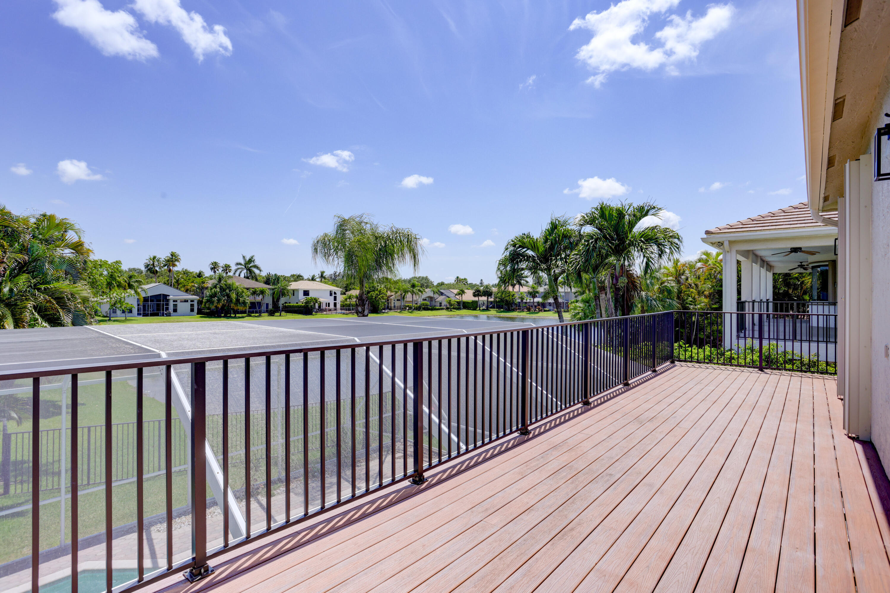 Saturnia - Residential