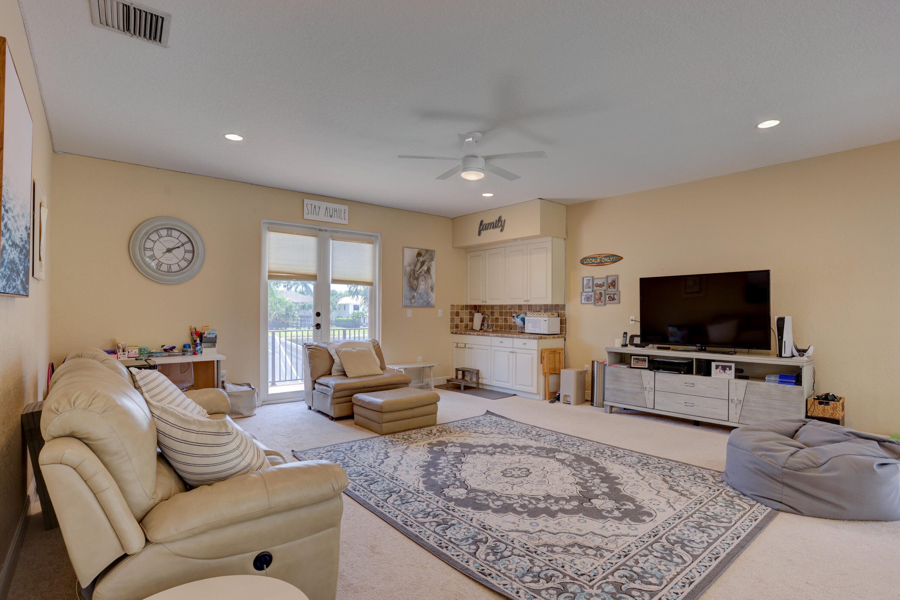 Saturnia - Residential