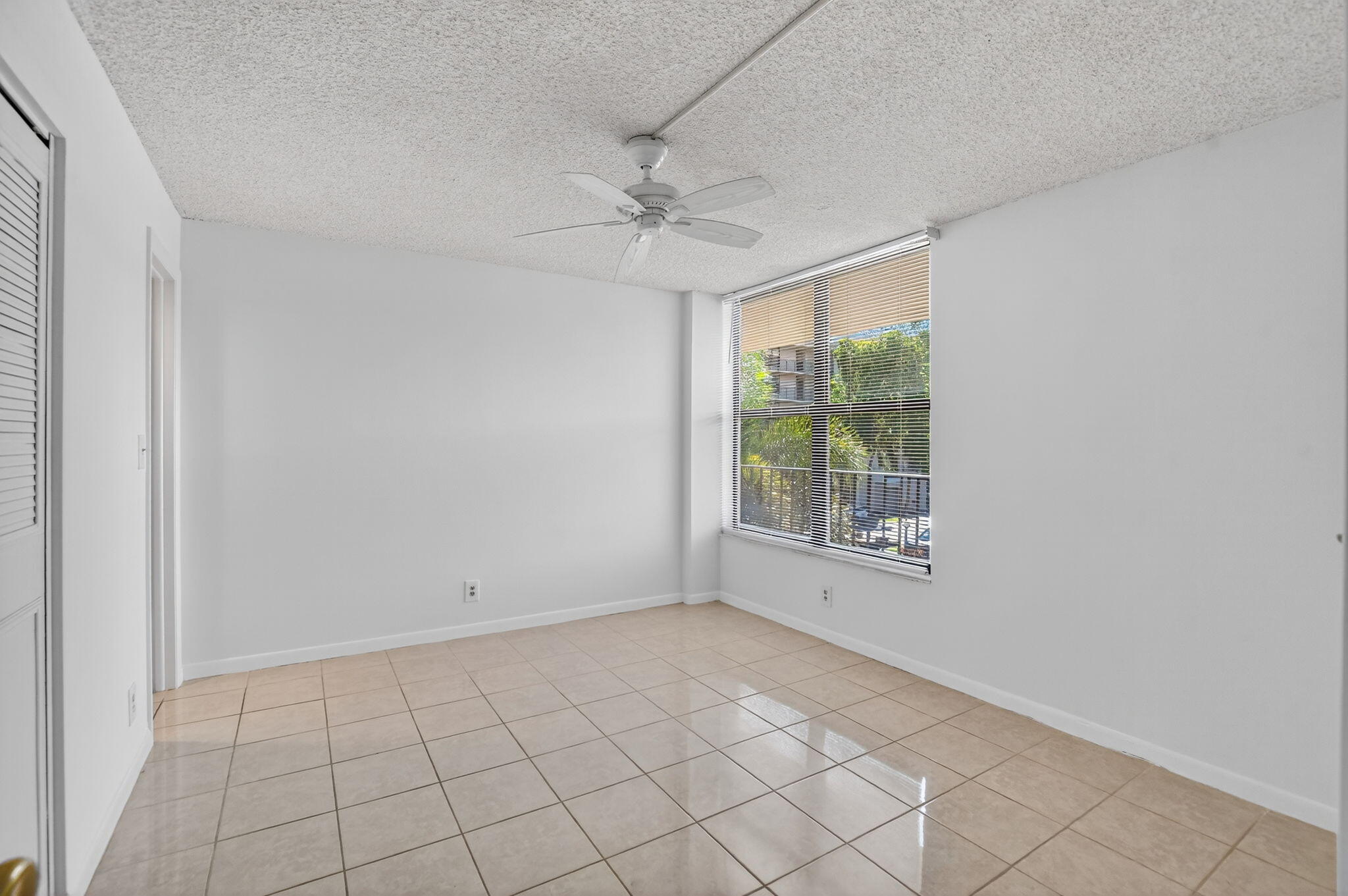BOCA BAYOU CONDO - Residential Lease
