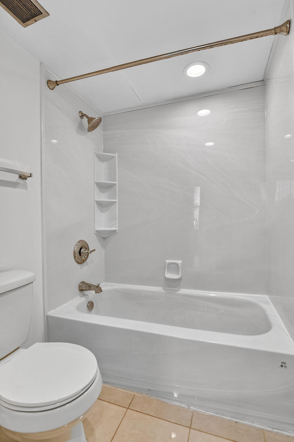 BOCA BAYOU CONDO - Residential Lease