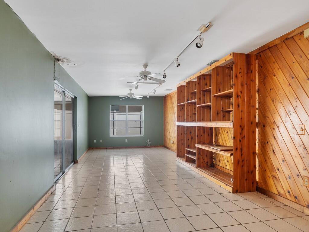 LEILANI HEIGHTS - Residential