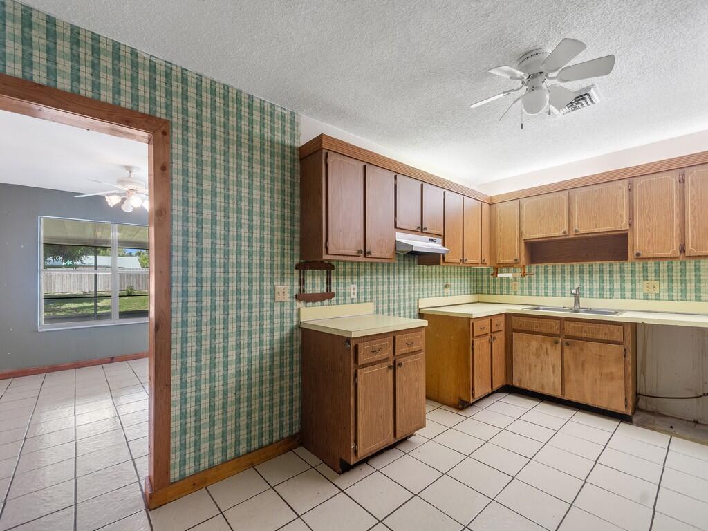 LEILANI HEIGHTS - Residential