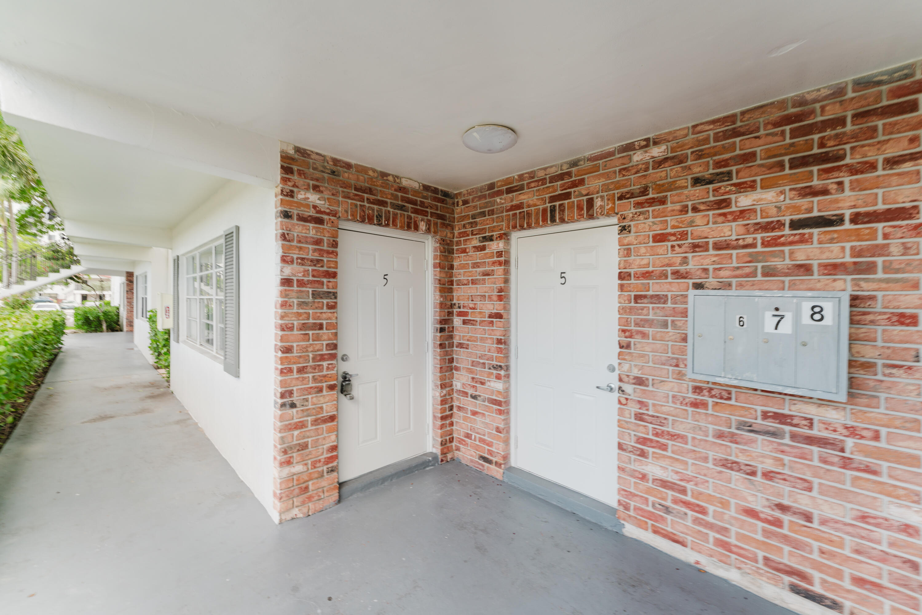 MAYA PALM CONDO APTS - Residential Lease