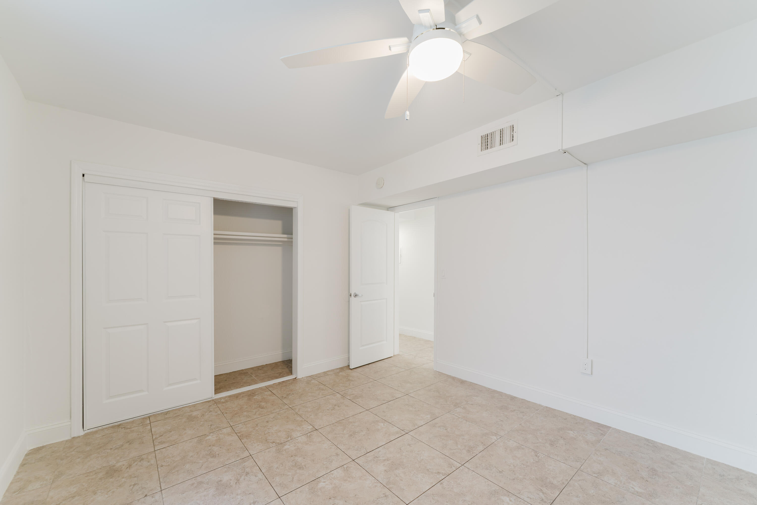 MAYA PALM CONDO APTS - Residential Lease