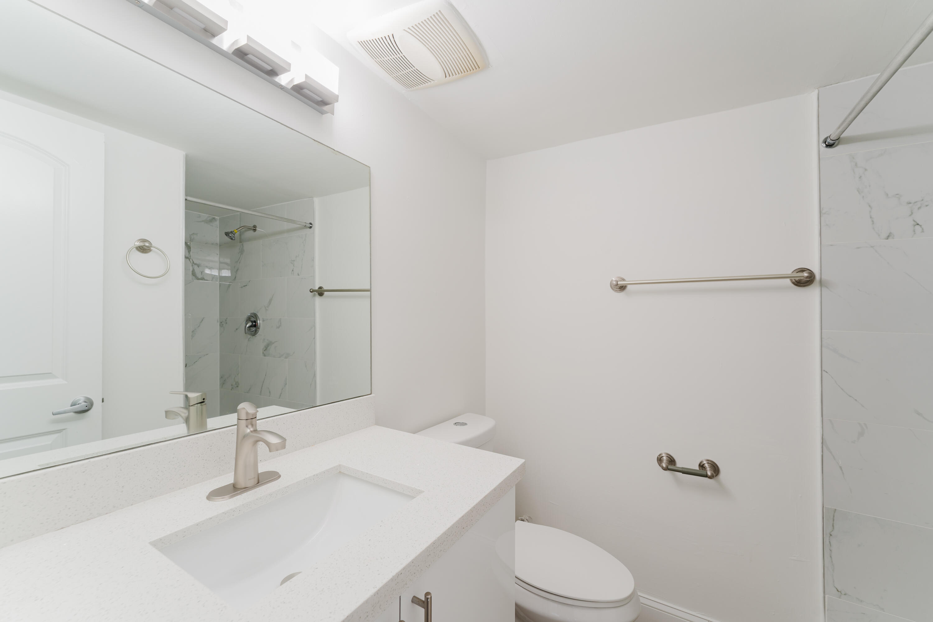 MAYA PALM CONDO APTS - Residential Lease