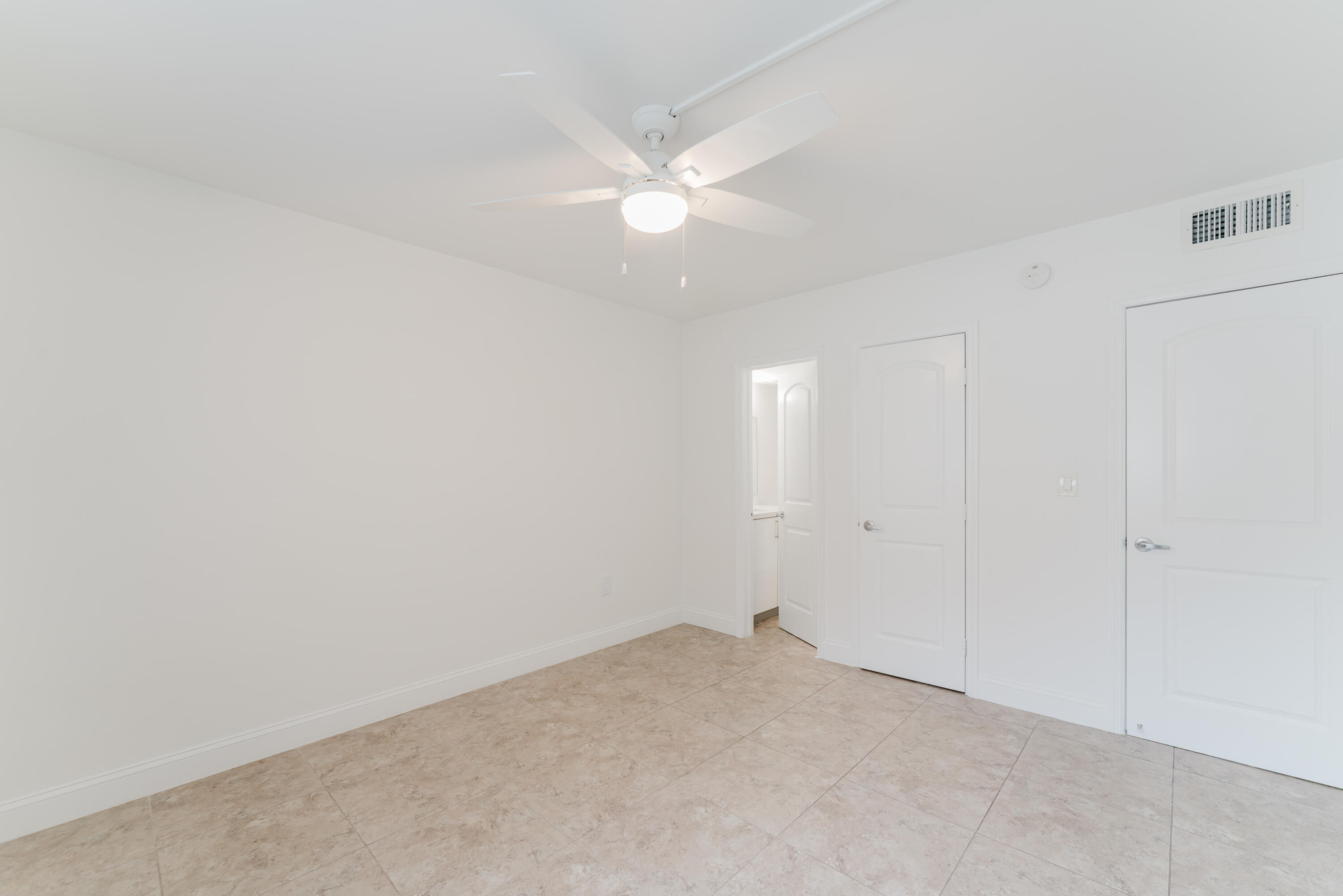 MAYA PALM CONDO APTS - Residential Lease