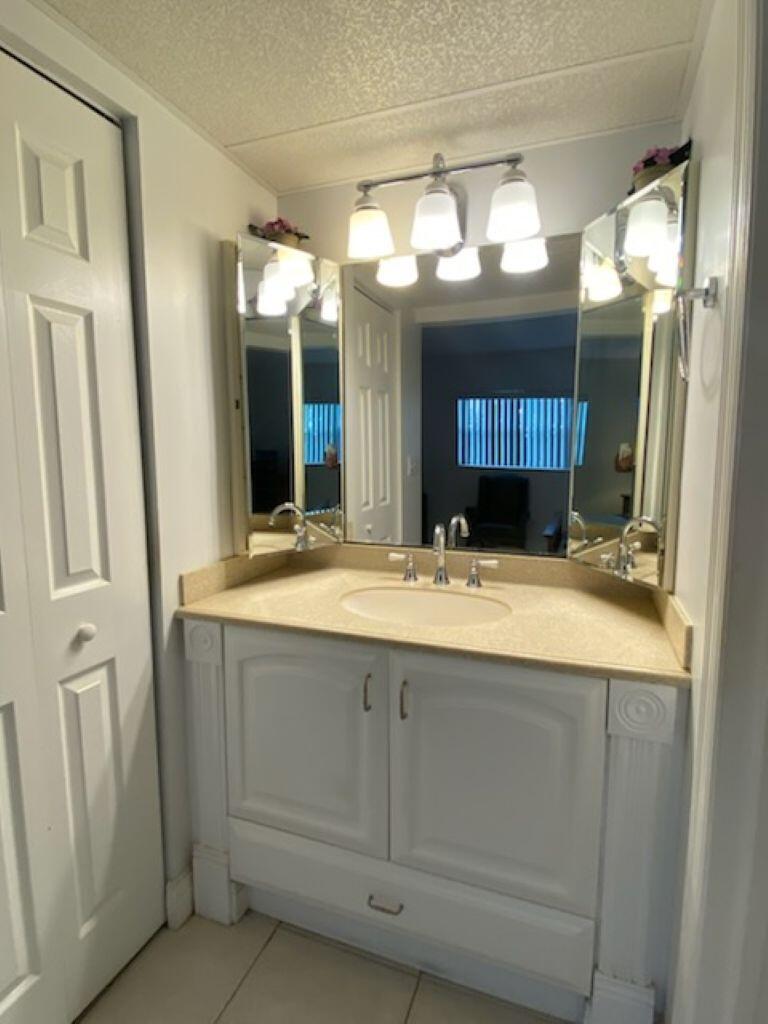 ORIOLE GOLF & TENNIS CLUB CONDO - Residential