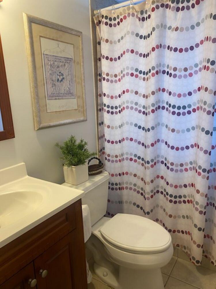 ORIOLE GOLF & TENNIS CLUB CONDO - Residential