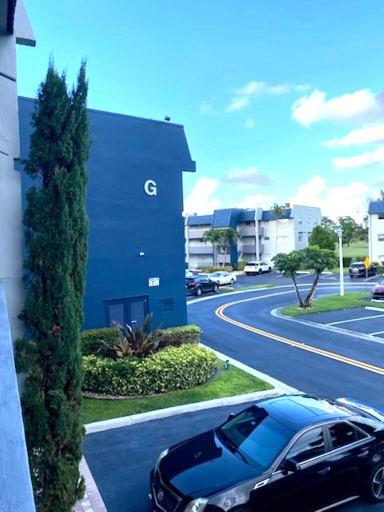 ORIOLE GOLF & TENNIS CLUB CONDO - Residential