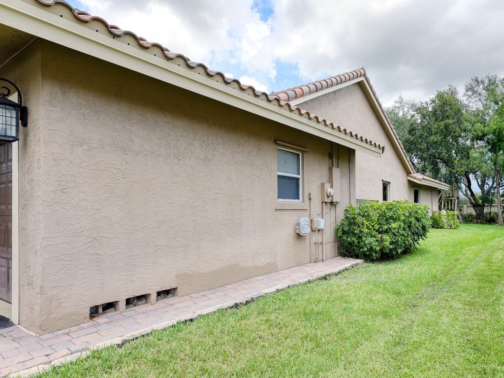 Springs Pointe 139-24 B - Residential