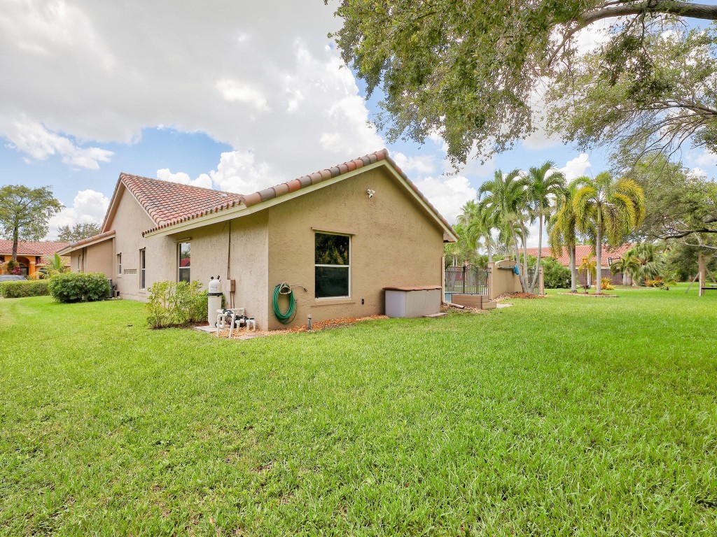 Springs Pointe 139-24 B - Residential