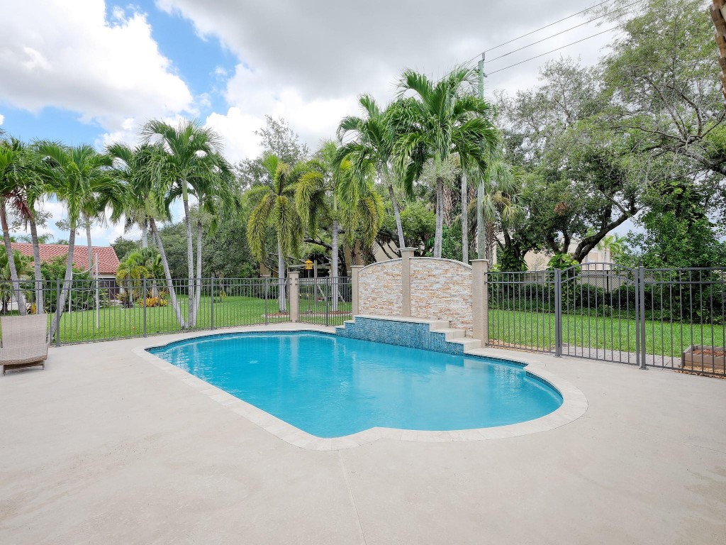 Springs Pointe 139-24 B - Residential