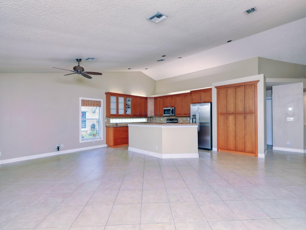 Springs Pointe 139-24 B - Residential