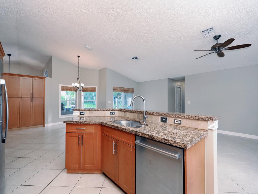 Springs Pointe 139-24 B - Residential