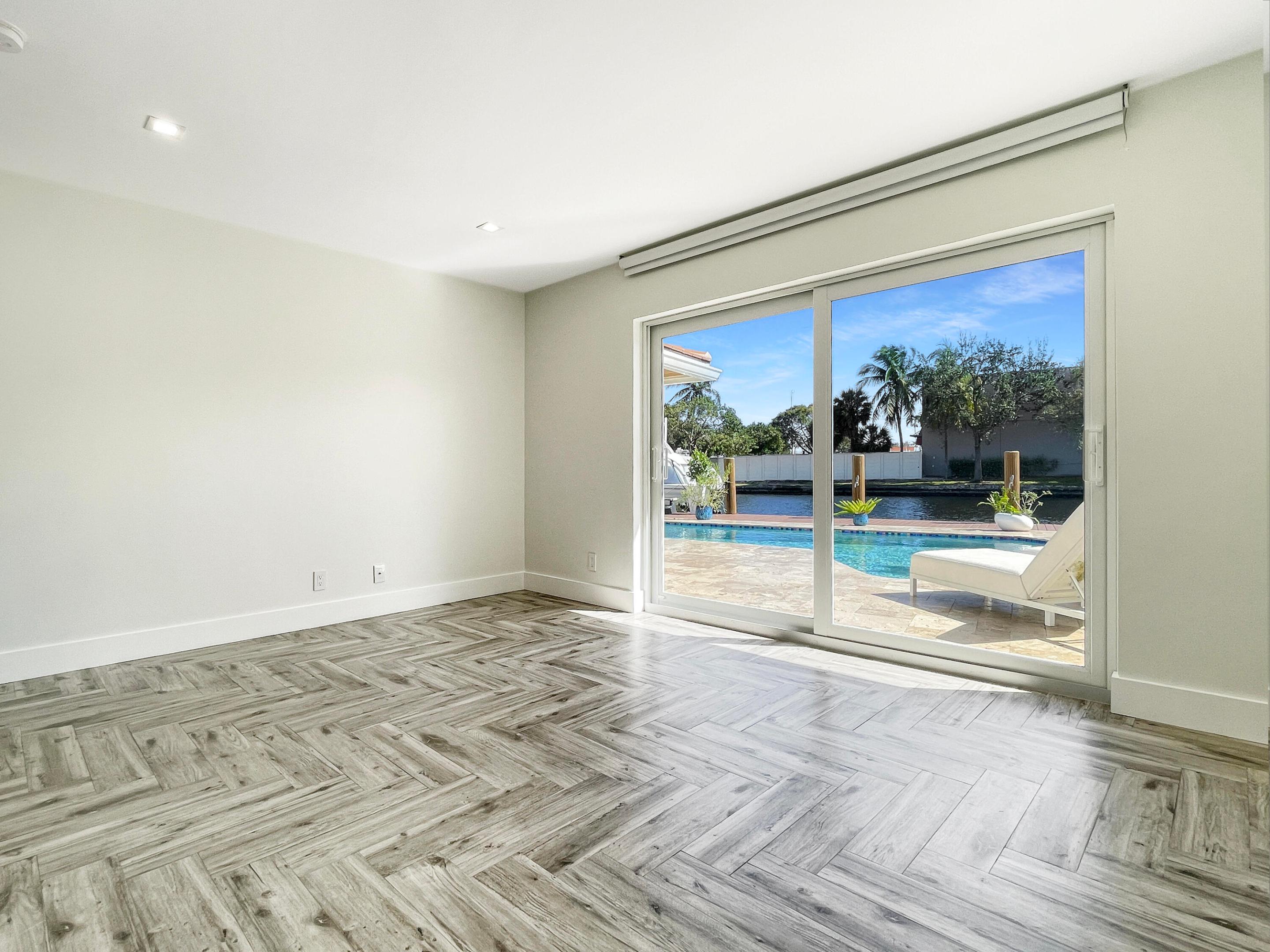 CORAL POINT - Residential