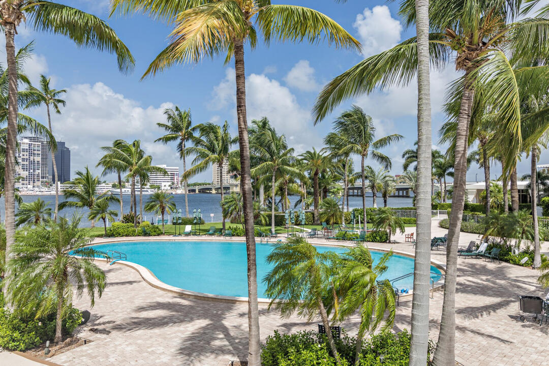PALM BEACH TOWERS CONDO - Residential