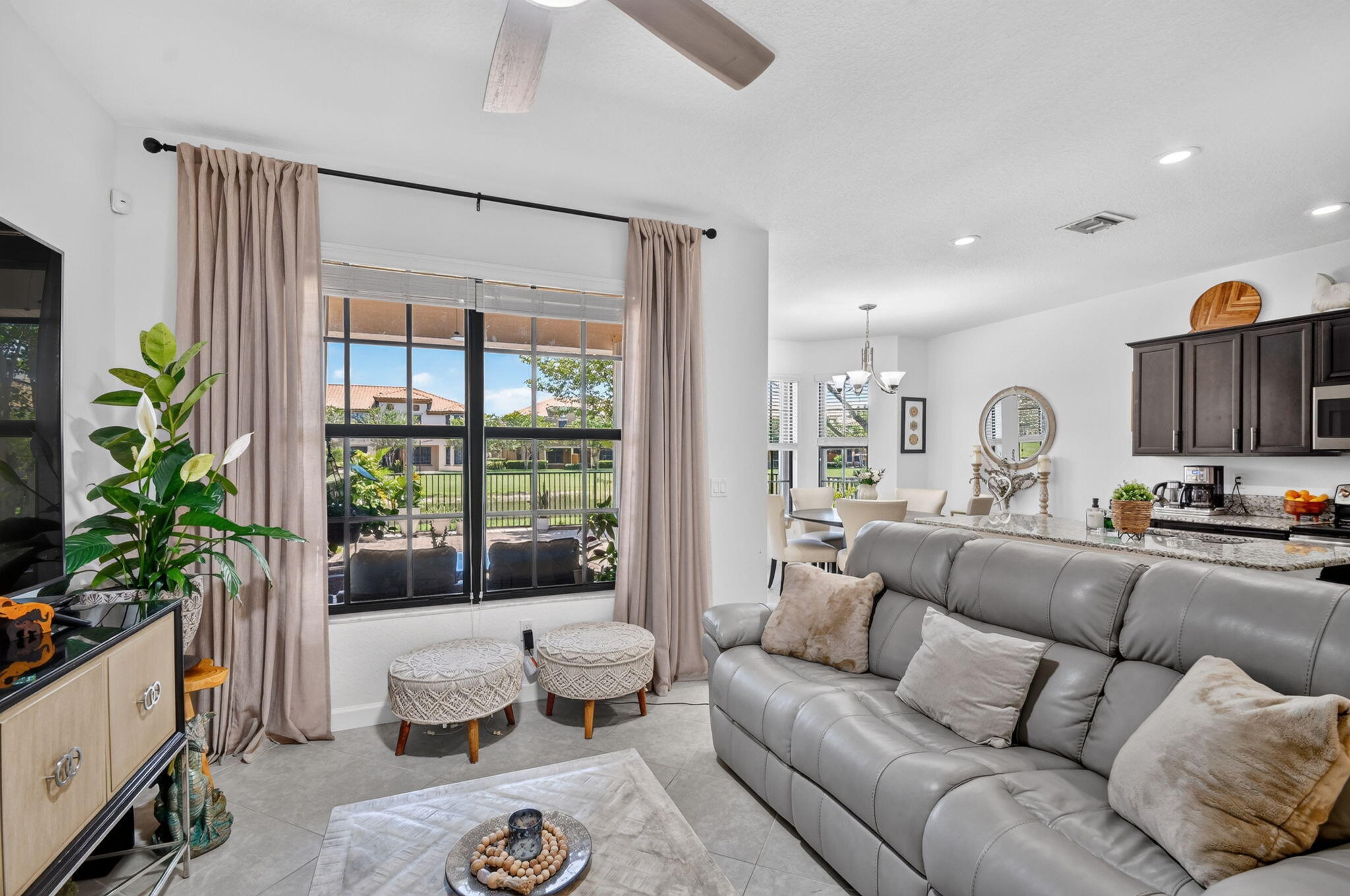 WELLINGTON PARC - Residential Lease
