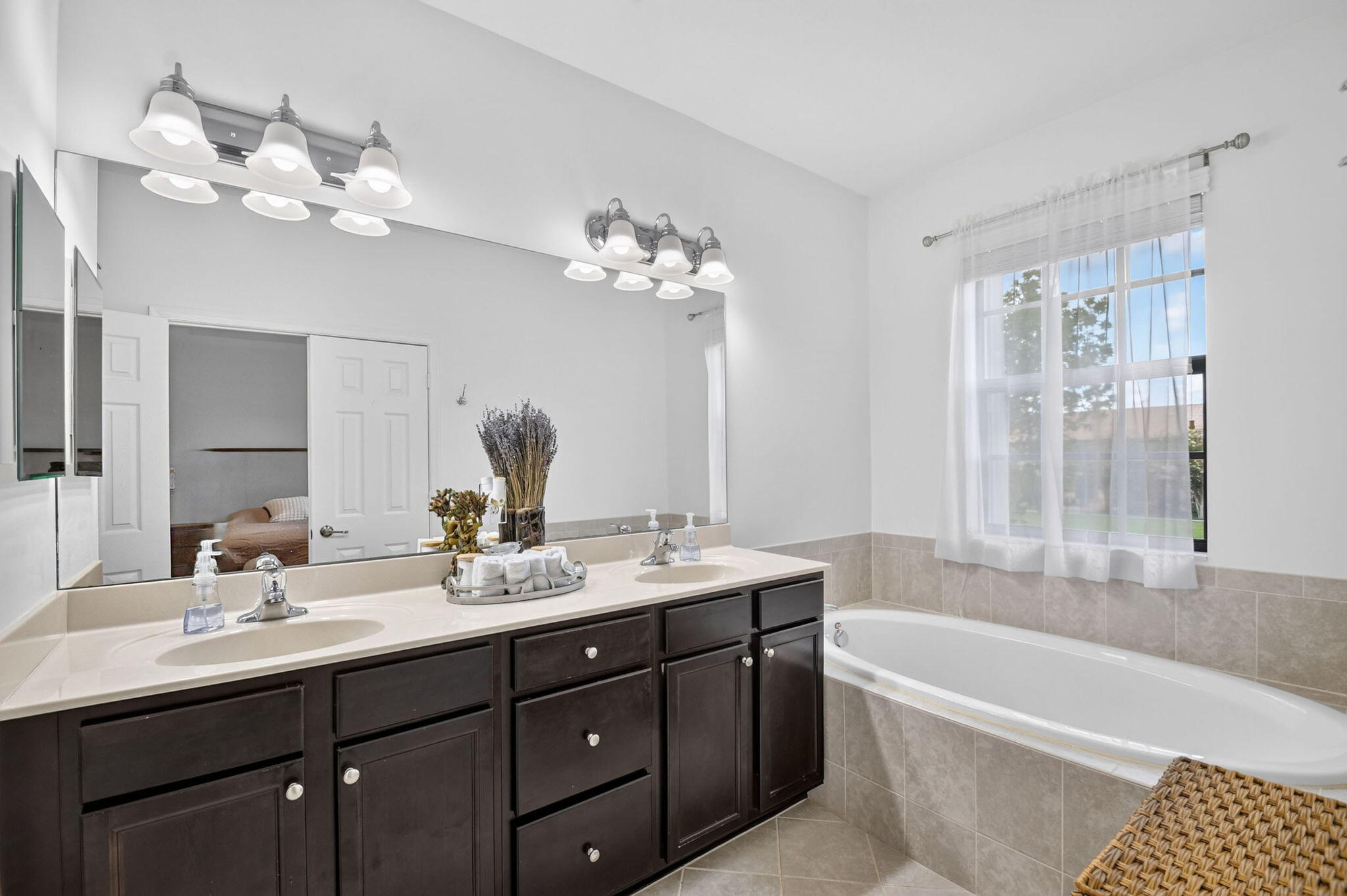 WELLINGTON PARC - Residential Lease