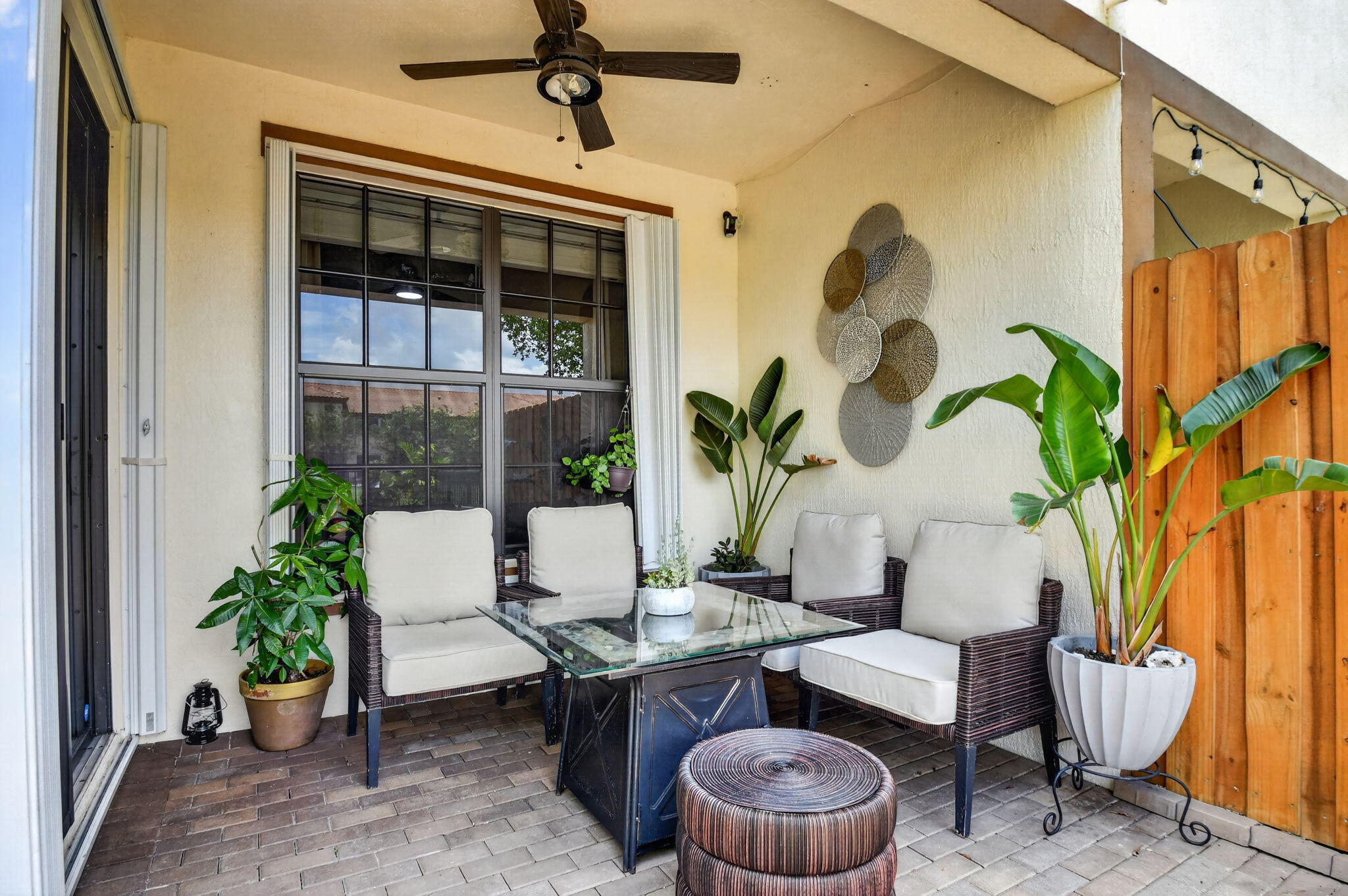 WELLINGTON PARC - Residential Lease