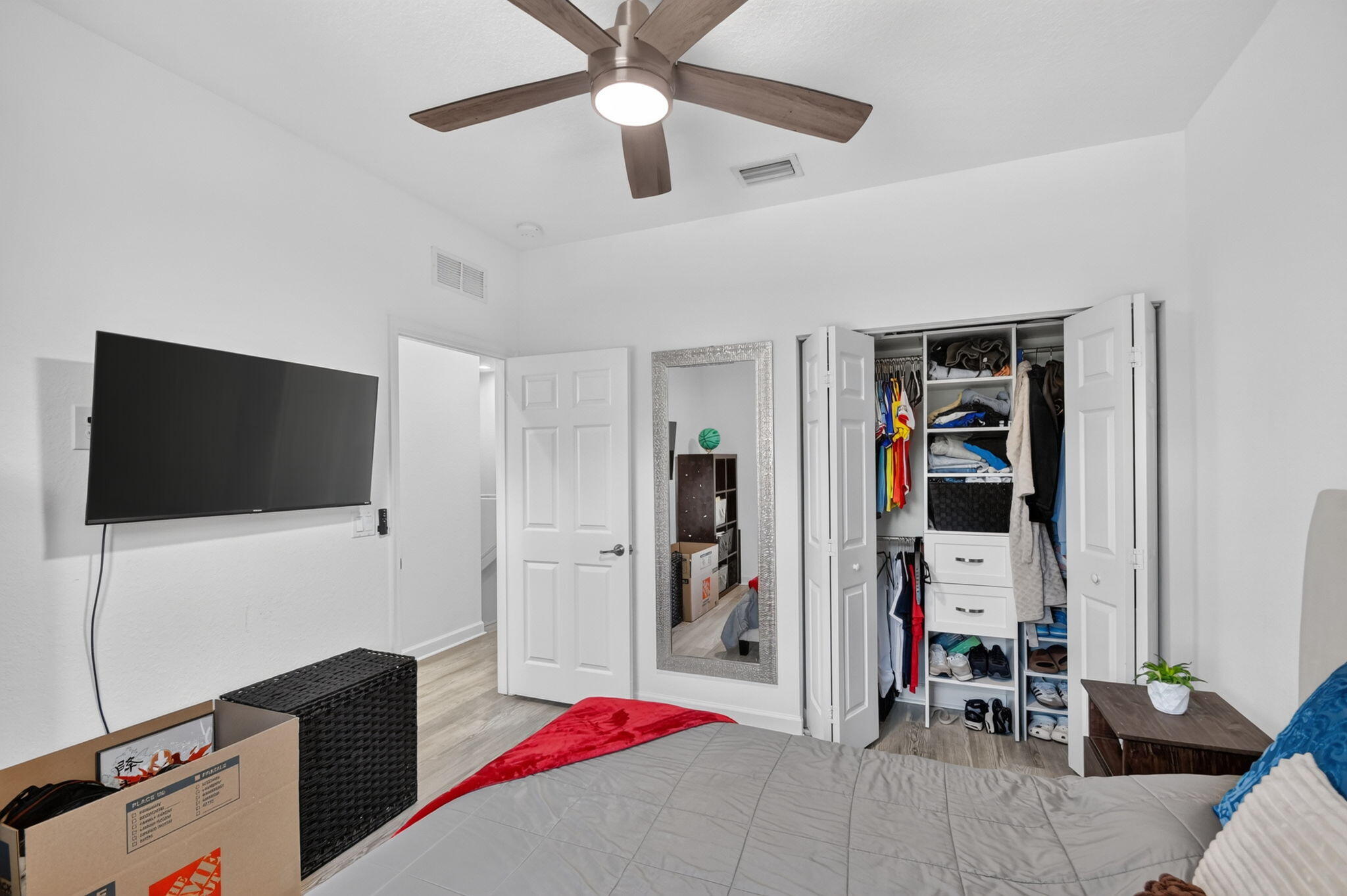 WELLINGTON PARC - Residential Lease