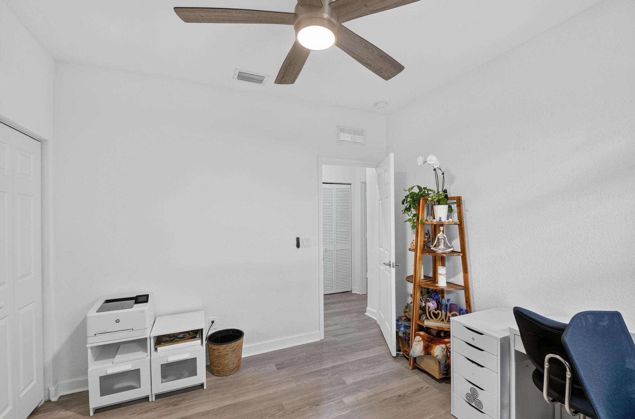 WELLINGTON PARC - Residential Lease