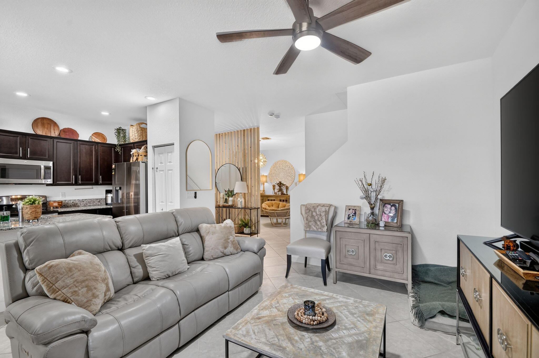 WELLINGTON PARC - Residential Lease