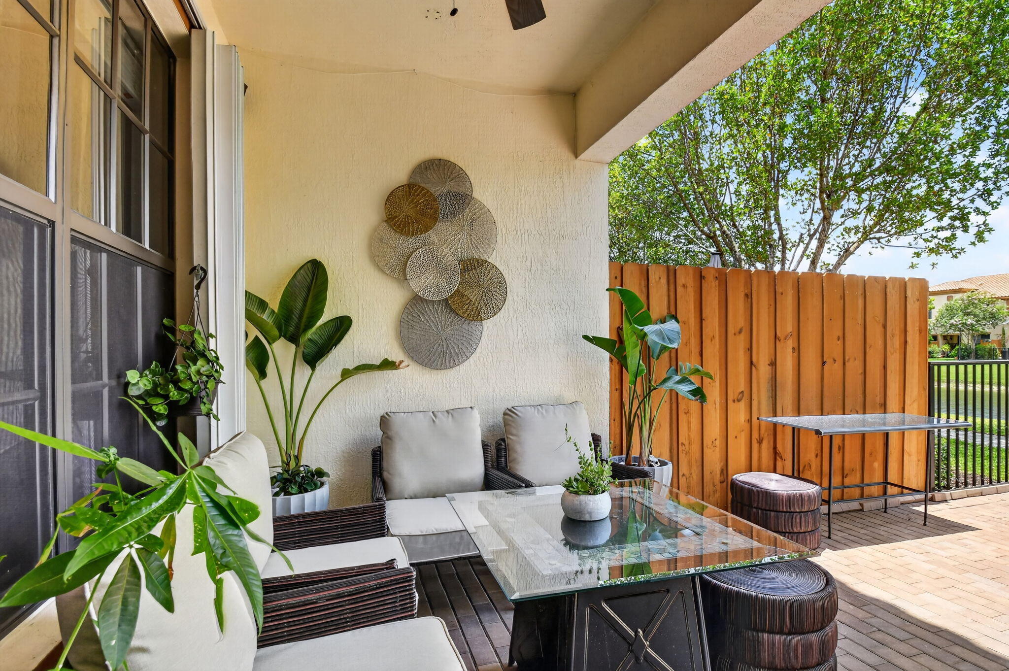 WELLINGTON PARC - Residential Lease
