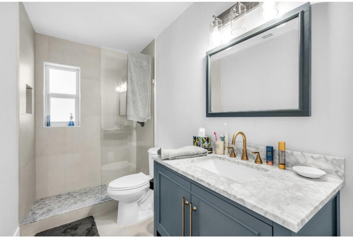 BOULEVARD PARK ISLES SEC 1 - Residential Lease