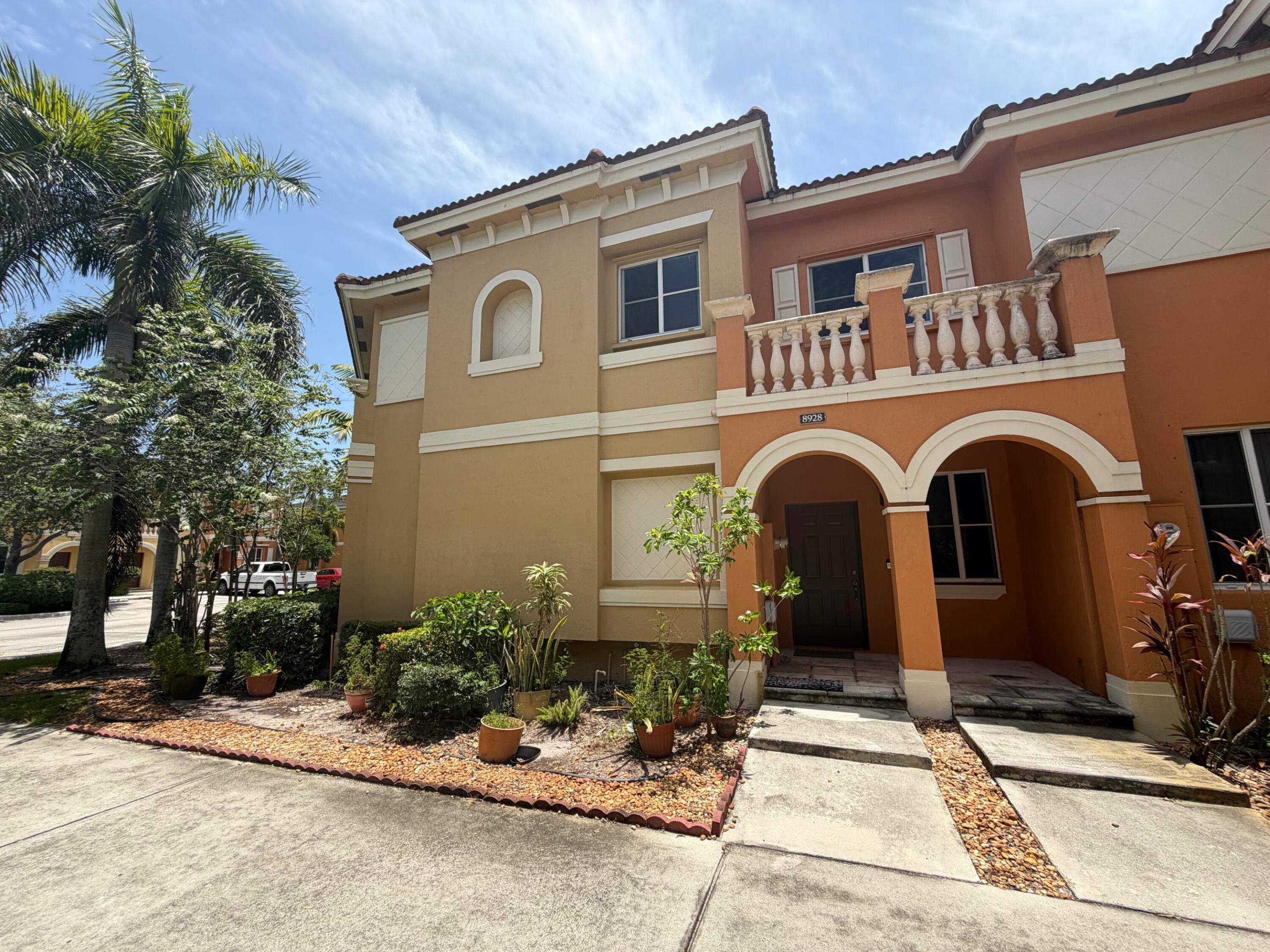 VILLAGE WALK - Residential