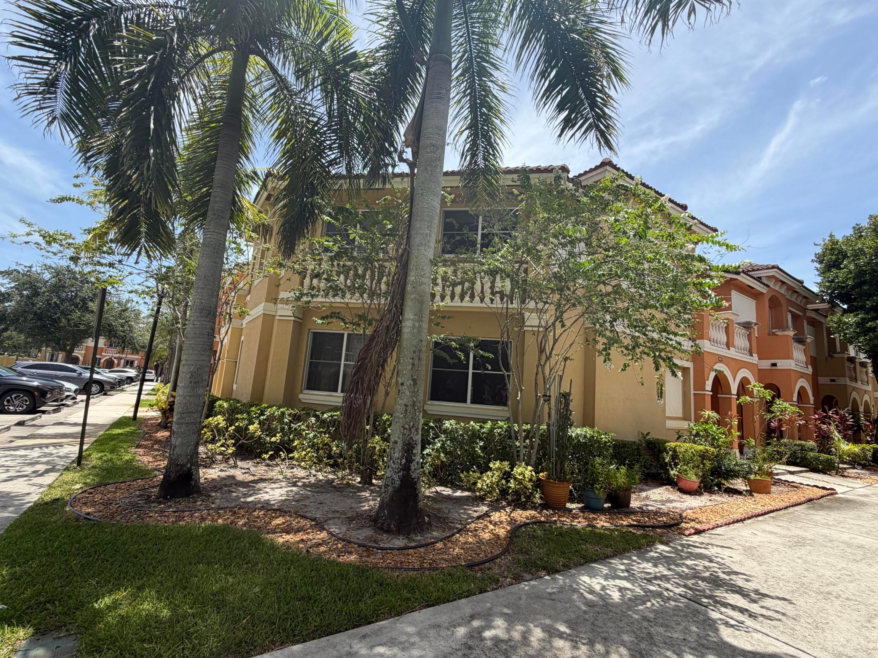 VILLAGE WALK - Residential