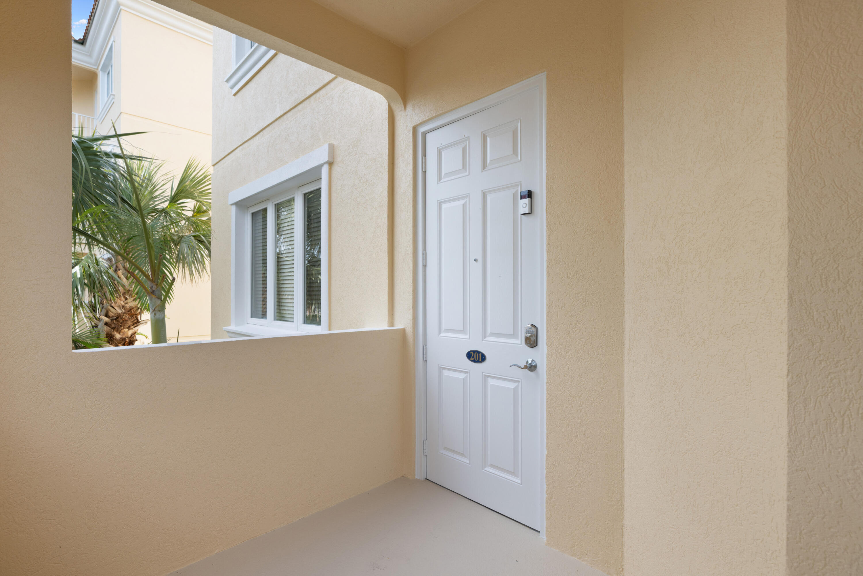 HARBOURISLE AT HUTCHINSON ISLAND WEST - Residential Lease