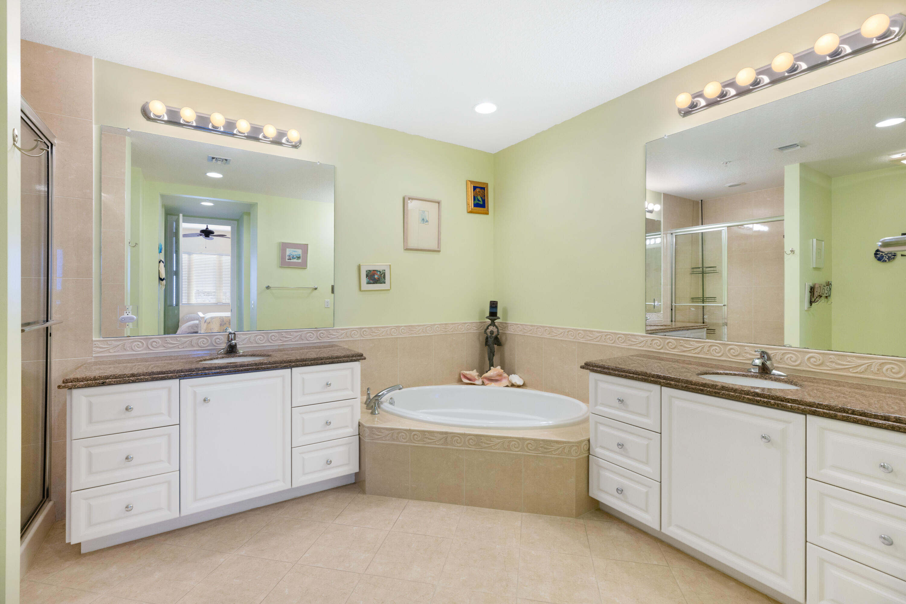 HARBOURISLE AT HUTCHINSON ISLAND WEST - Residential Lease