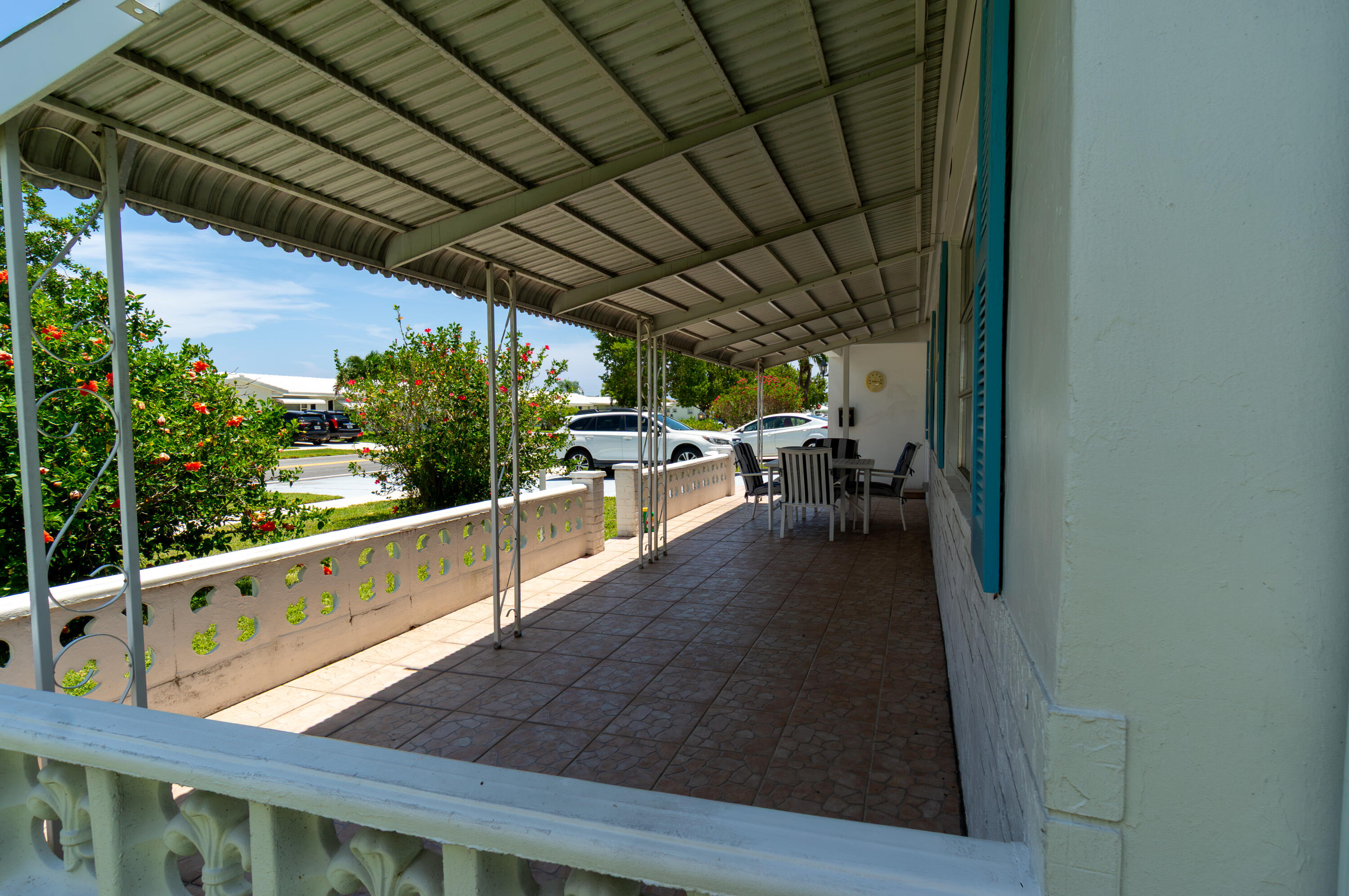 PALM BEACH LEISUREVILLE SEC 9 - Residential