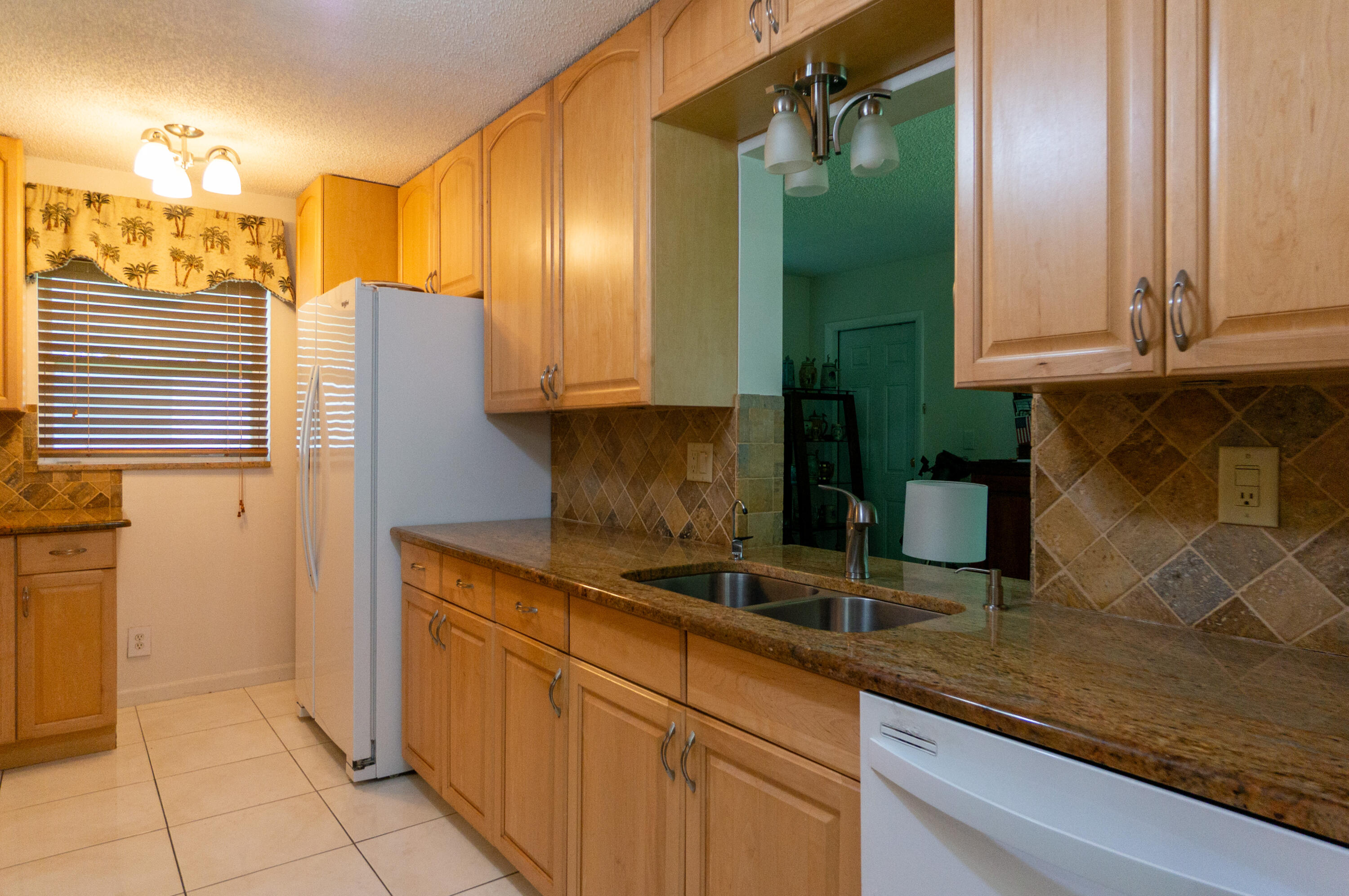 PALM BEACH LEISUREVILLE SEC 9 - Residential