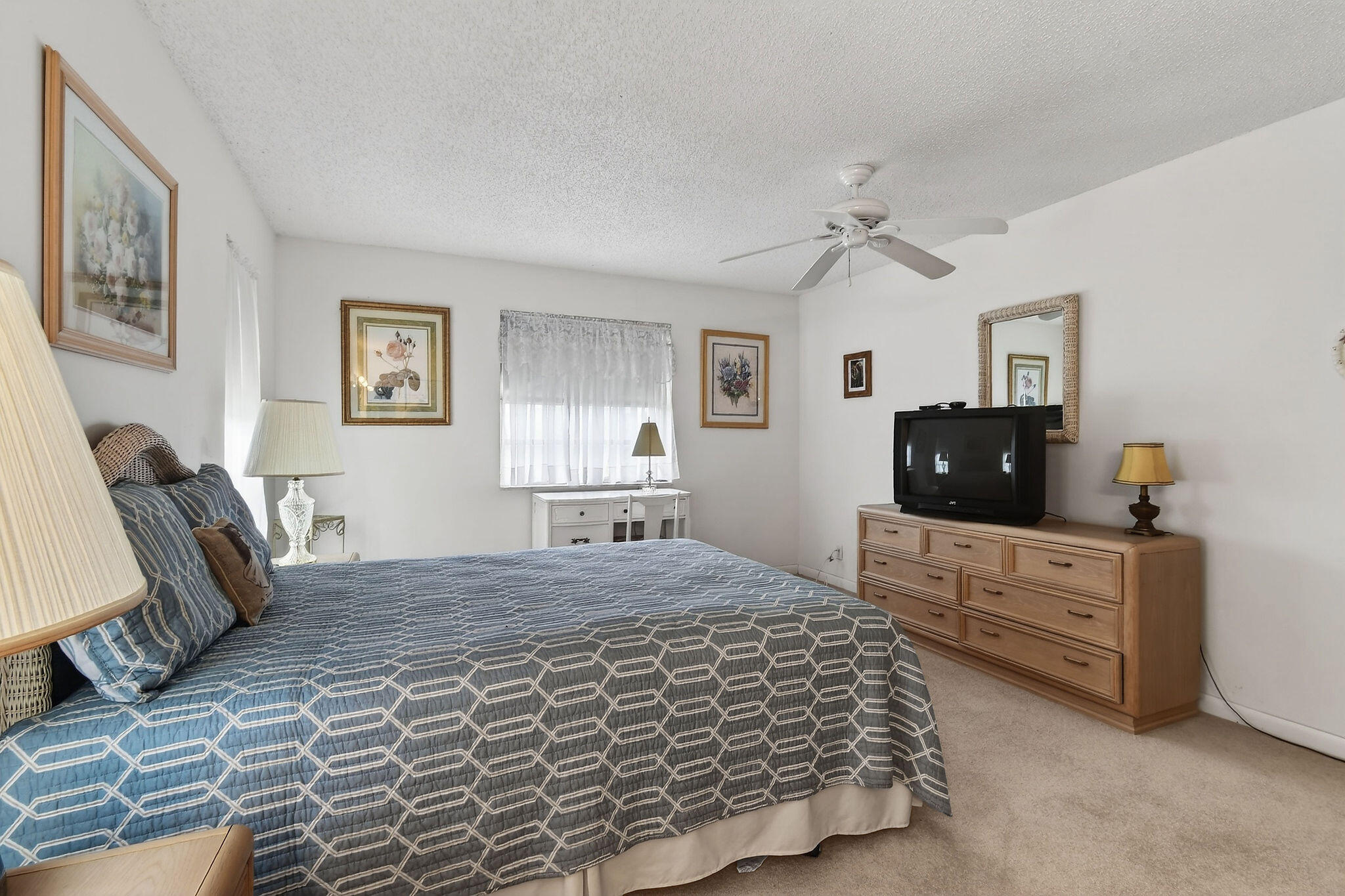 PALM GREENS AT VILLA DEL RAY CONDO II - Residential