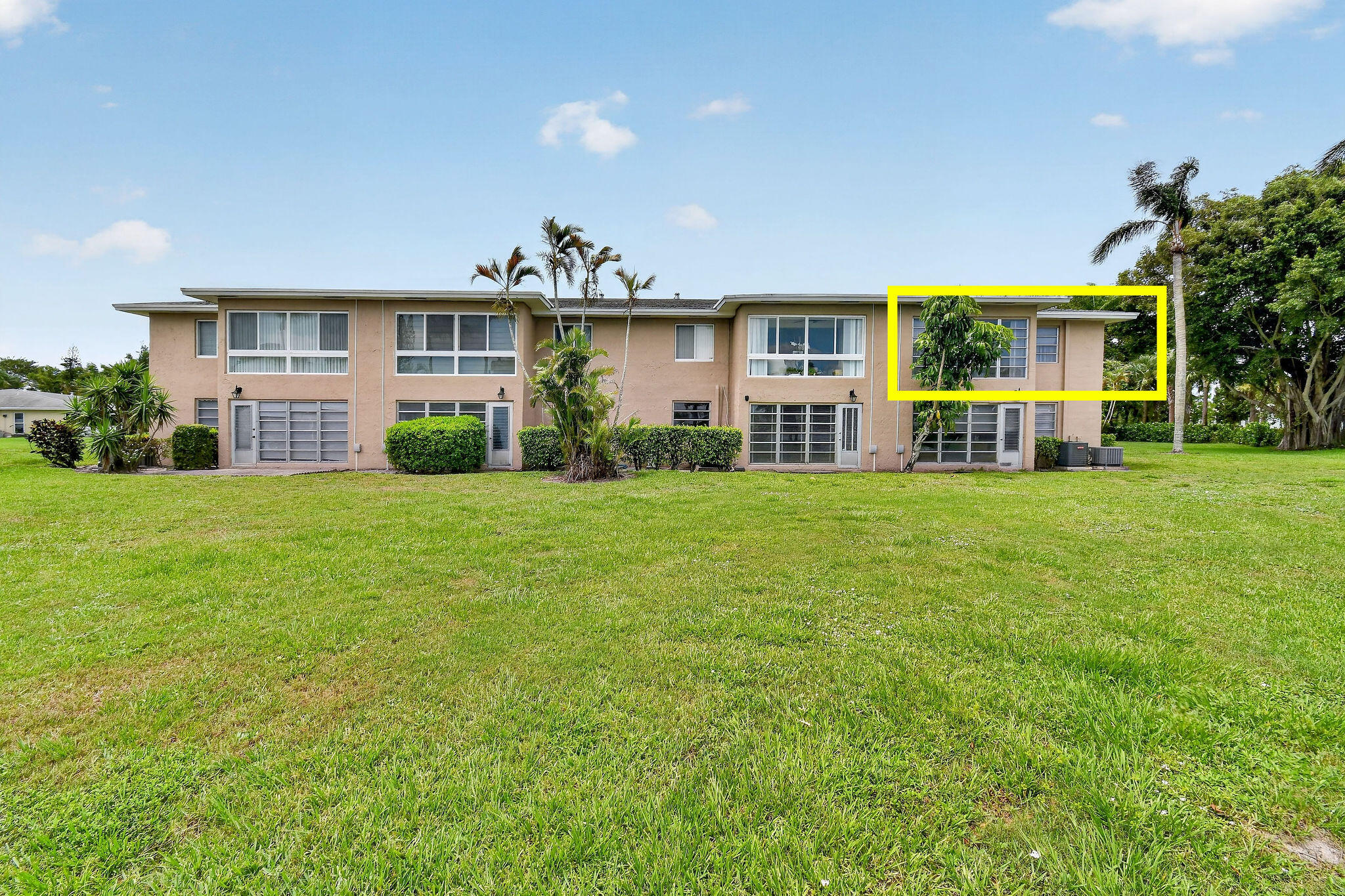 PALM GREENS AT VILLA DEL RAY CONDO II - Residential