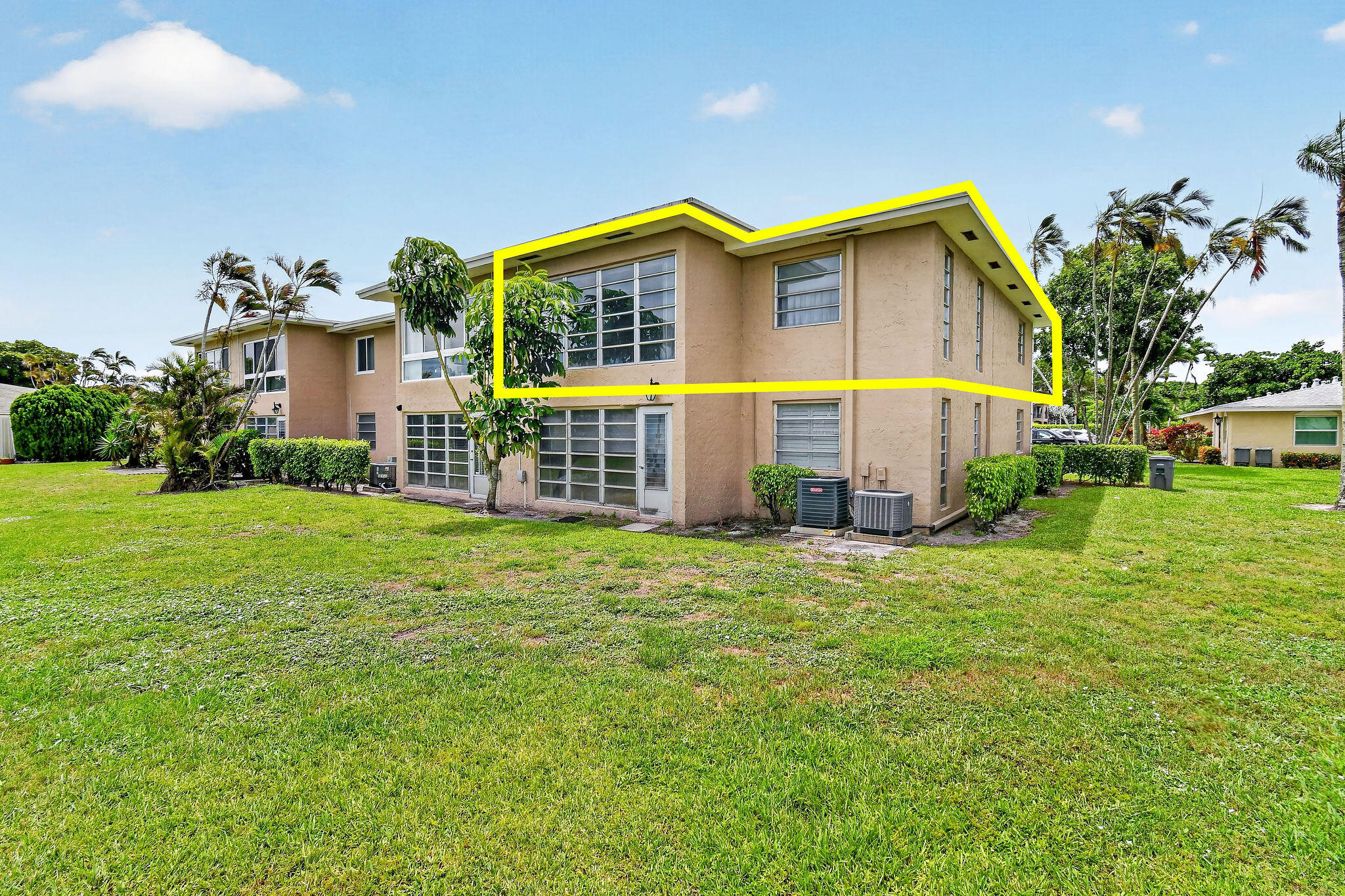 PALM GREENS AT VILLA DEL RAY CONDO II - Residential