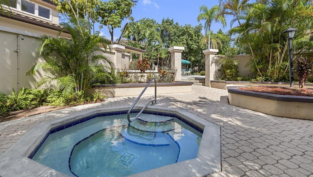 PALM AIRE GARDENS CONDO - Residential