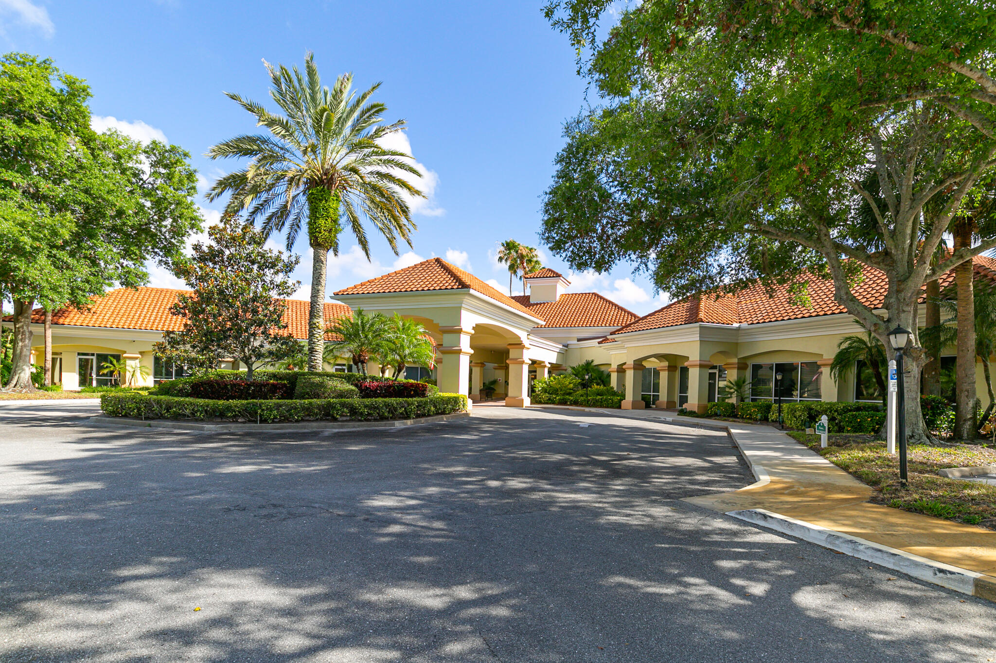 KINGS ISLE, ISLE OF VENICE - Residential