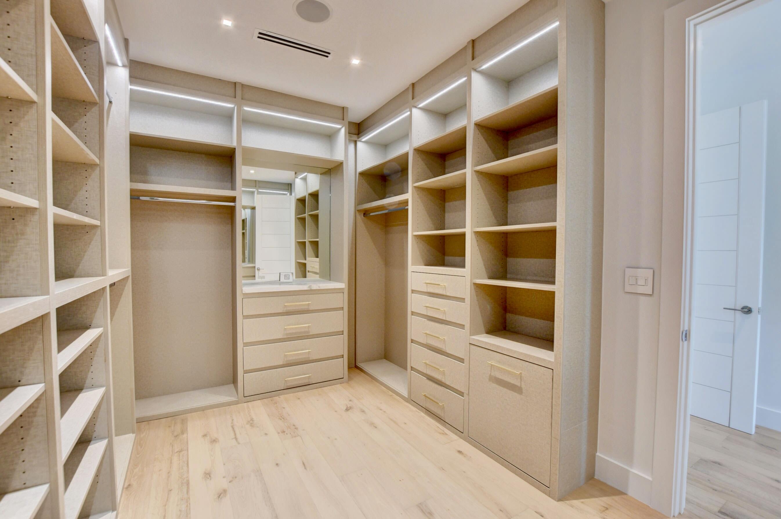 BOCA RATON HILLS SEC 2 - Residential