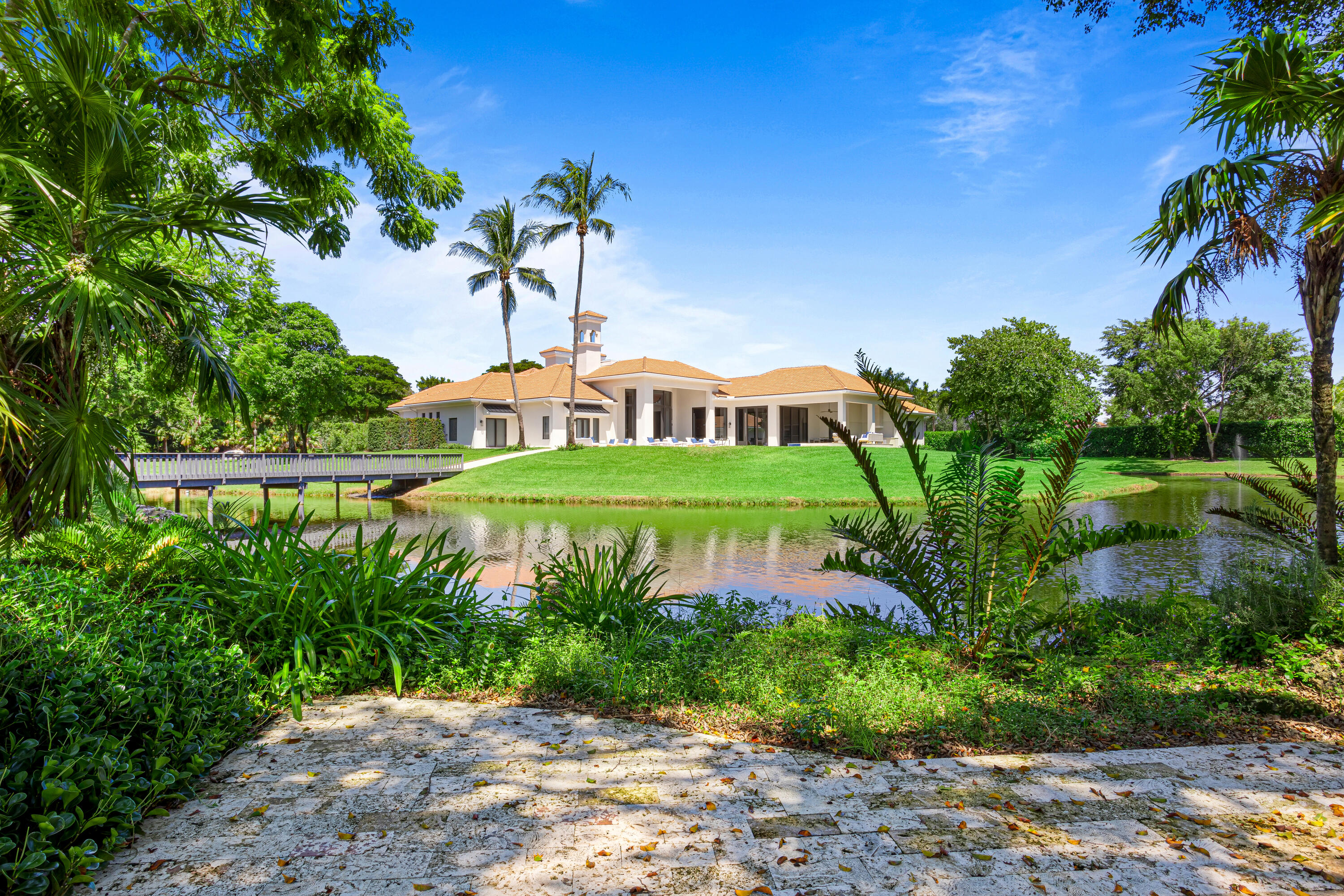 LE LAC - Residential