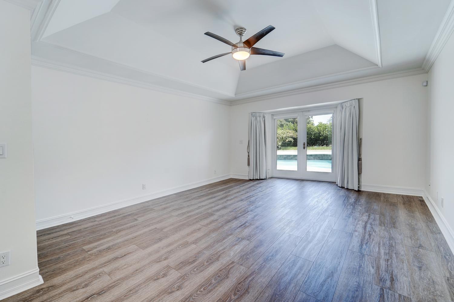 EAGLE POINT - Residential
